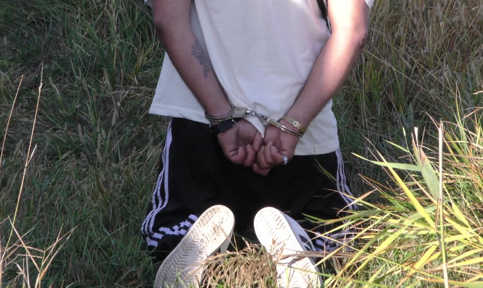 Vodič nezastavil policajtom a začal unikať. V aute viezol päť Ukrajincov