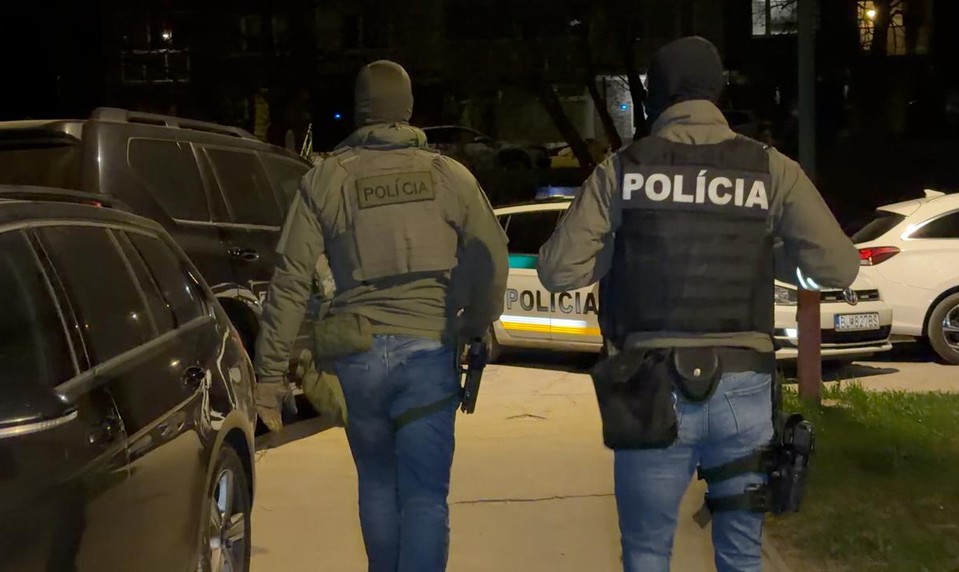 Policajná akcia na východe: Kukláči zasahovali v Gelnici aj v Košiciach