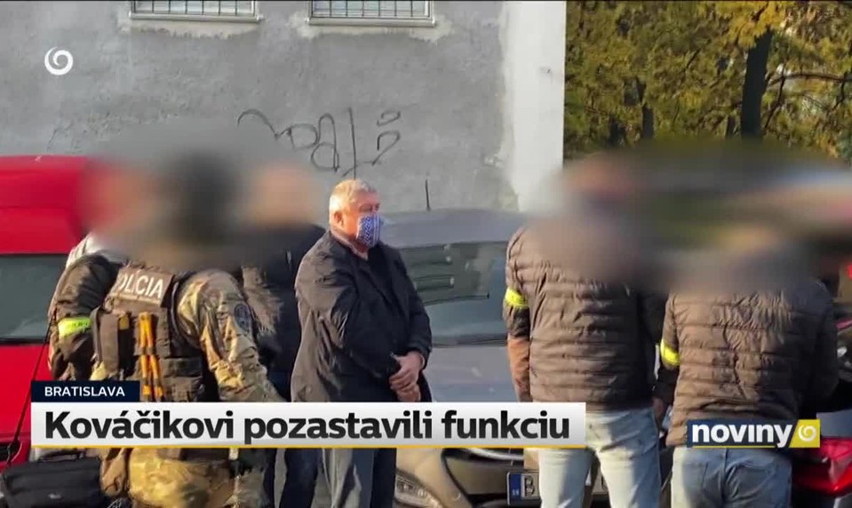 Kováčikovi pozastavili funkciu