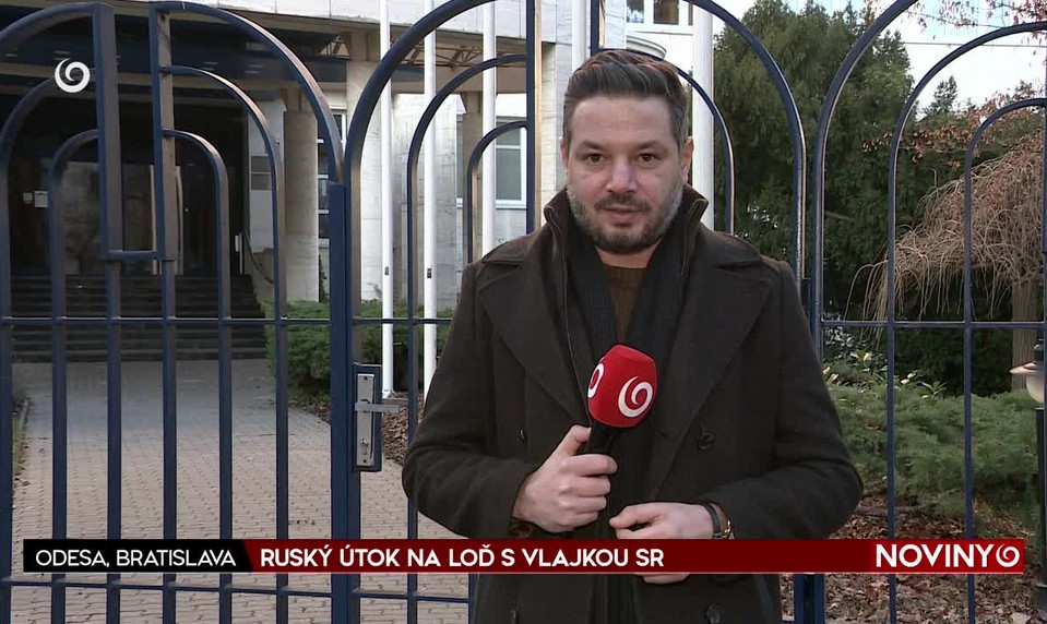 RUSKÝ ÚTOK NA LOĎ S VLAJKOU SR