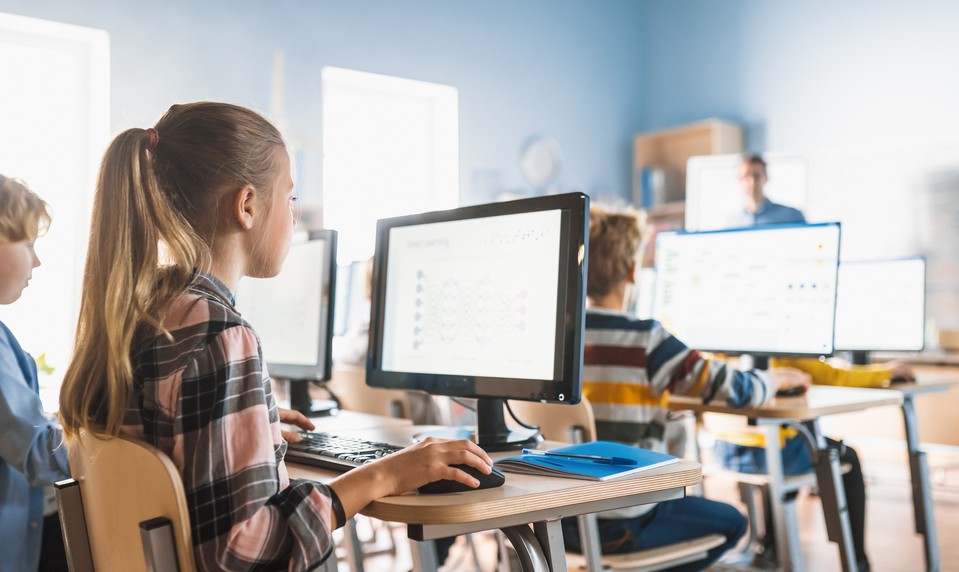 Dieťa online nie je automaticky v bezpečí. Psychologička vysvetľuje, na čo si dať pozor