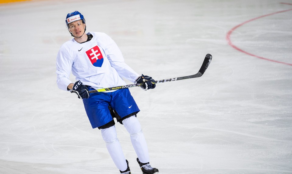 ĎALOGA mení klub, vylúčil návrat na Slovensko