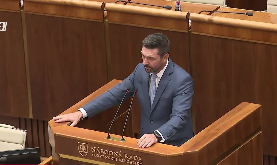 Hodina otázok v NR SR s ministrom Richardom Takáčom
