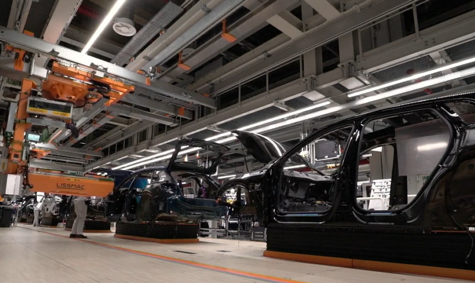 Svetový výrobca automobilov bije na poplach: Bojuje o vlastné prežitie