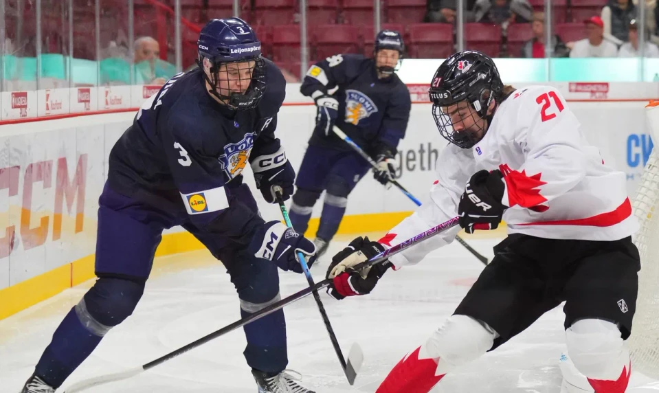 Kanada zničila Fínov, Slováci môžu vyhrať skupinu