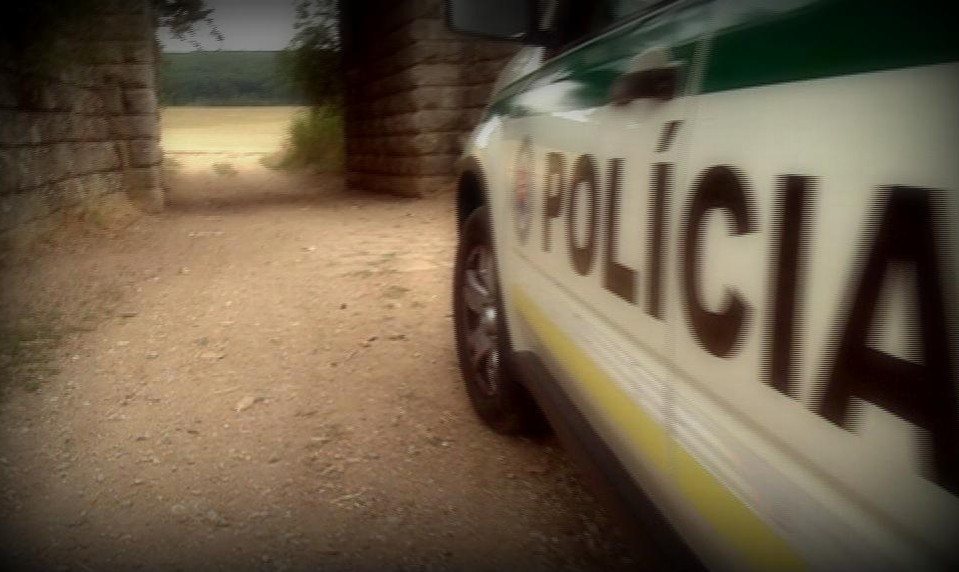 Starosta sa postaral aj o zlodejov: Chytil ich pri čistení medených káblov, ktoré krátko predtým ukradli