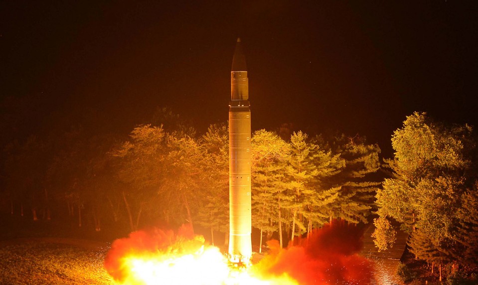 Severná Kórea opäť odpálila rakety, Soul vidí odvetu za hypersonické testy