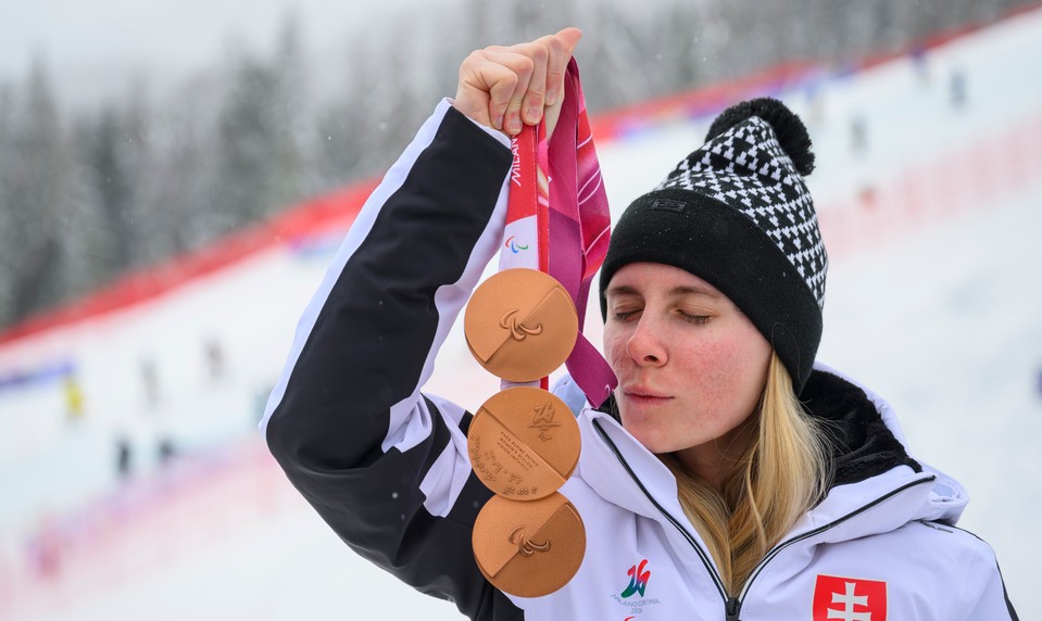 Alexandra REXOVÁ chytila bronz na paralympijskom svahu