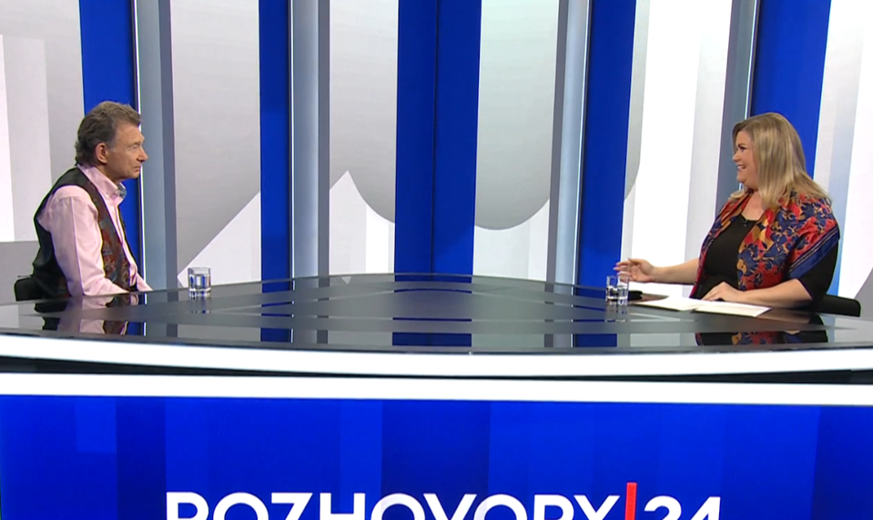 Rozhovory 24: Nicholas Winton zachránil 669 detí, no sám sa cítil zahanbený. Jeho syn prezradil, prečo