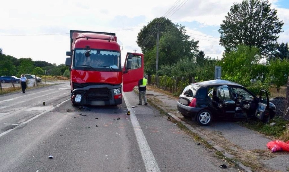 Po zrážke s nákladným autom vyhasol život 83-ročnej vodičky