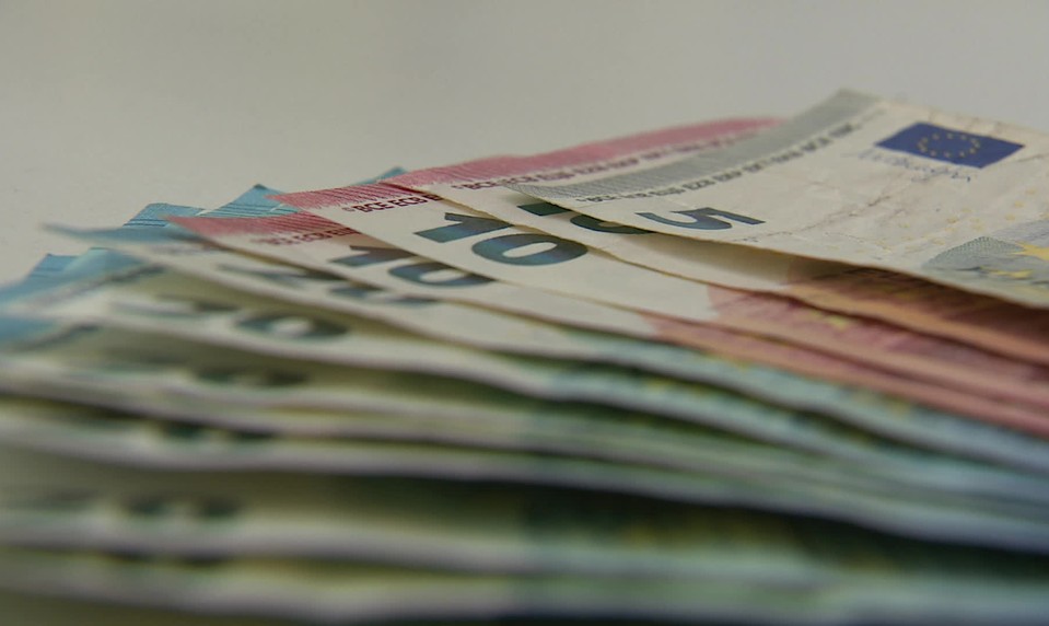Slovenský priemysel spomalil: Ekonomiku zachraňuje najmä spotreba domácností