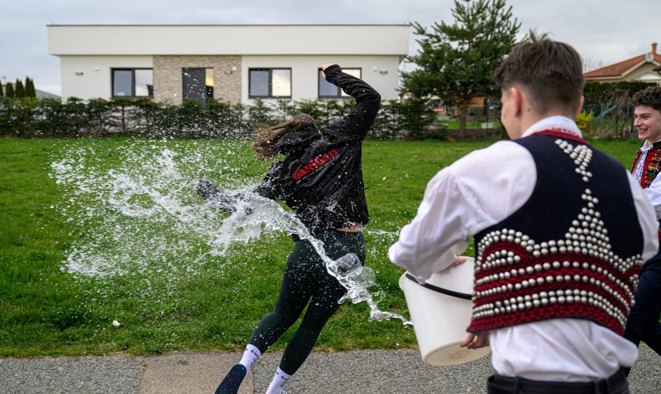 Tradičná slovenská OBLIEVAČKA