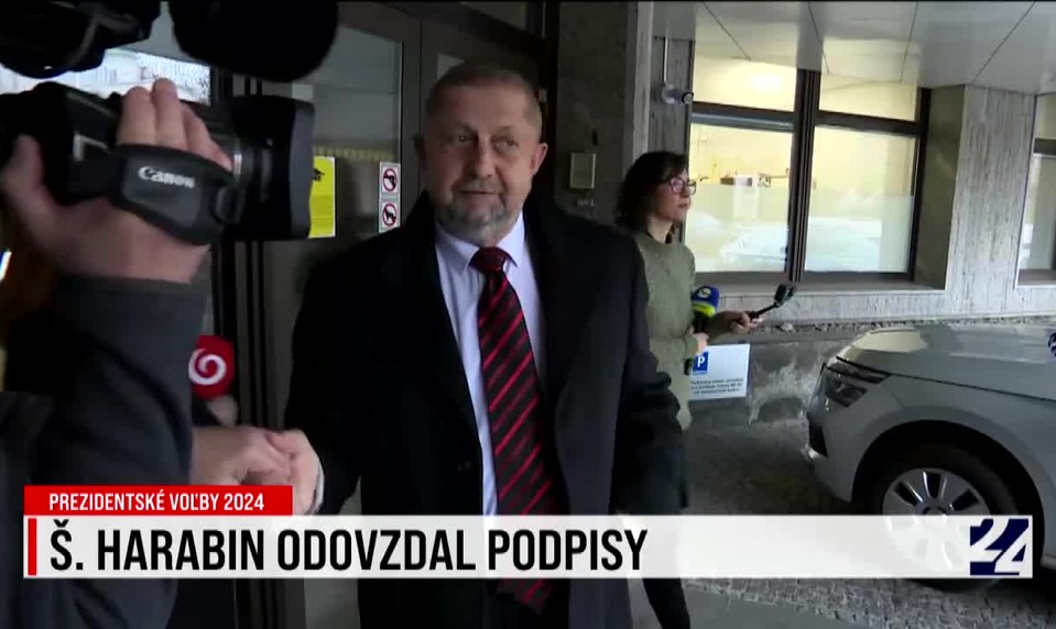 Štefan Harabin odovzdal podpisy na prezidentskú kandidatúru