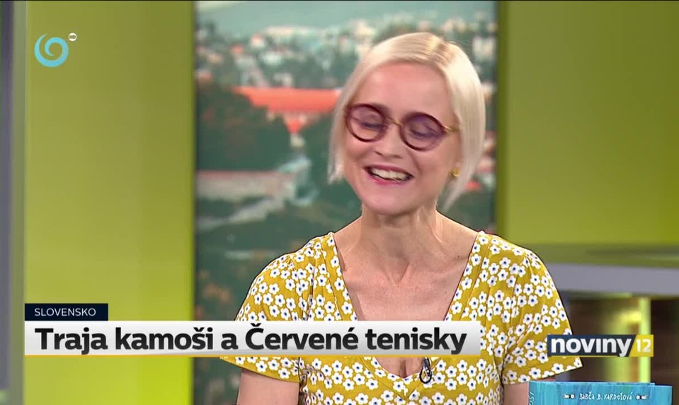 Traja kamoši a červené tenisky