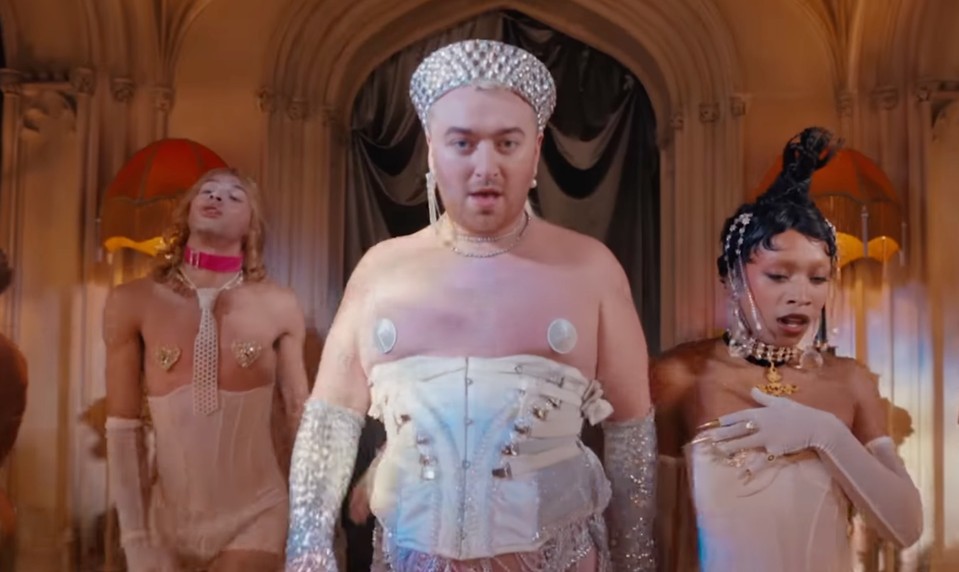 Po rokoch hľadania konečne našiel toho pravého! Hviezdny spevák sa zasnúbil!