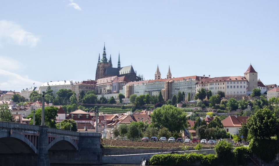 Moskva zverejnila zoznam potenciálnych vojenských cieľov v Európe. Je medzi nimi aj Praha