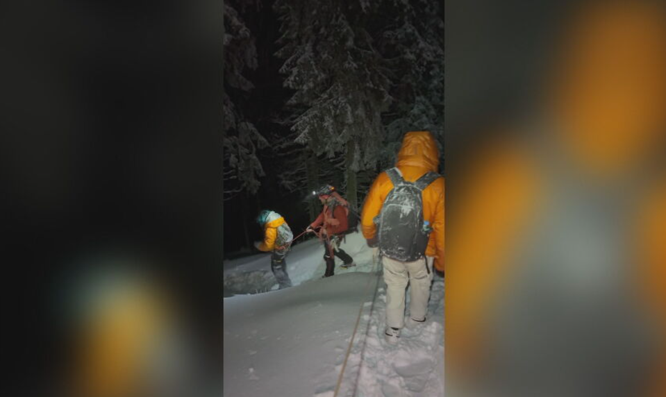 Dvaja Angličania uviazli v Malej Fatre. V tme ich zachraňovali horskí záchranári