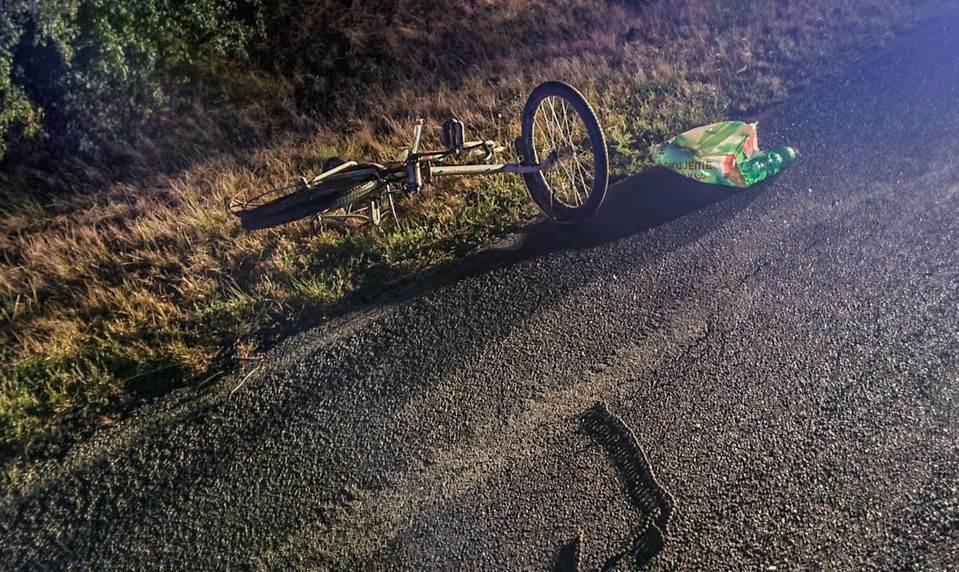 Auto zrazilo cyklistu pri Čiernej nad Tisou. Zraneniam na mieste podľahol