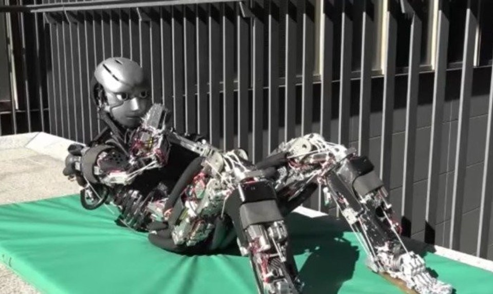 Plánujete v roku 2018 viac cvičiť? Pozrite sa, tento ROBOT robí lepšie kliky ako vy!