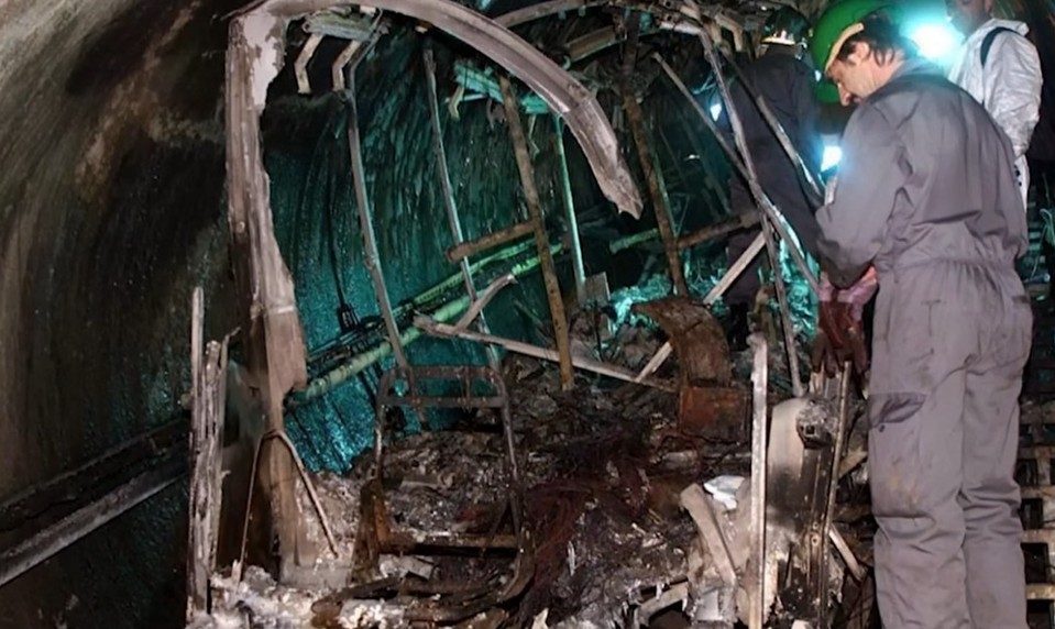 V Rakúsku si pripomínajú jednu z najväčších tragédií. Pri požiari lanovky zomrelo 155 ľudí