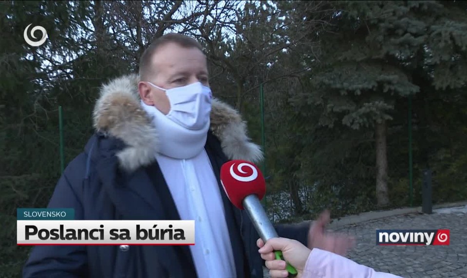 Poslanci sa búria