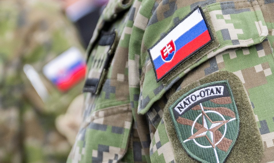 NATO pre bezpečnostnú situáciu stiahlo slovenských vojakov z Iraku