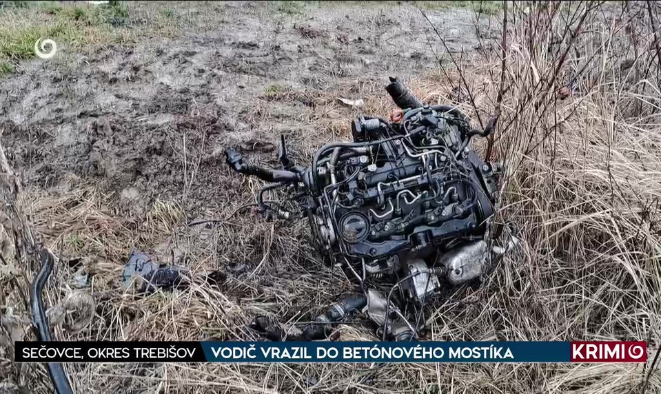 VODIČ VRAZIL DO BETÓNOVÉHO MOSTÍKA