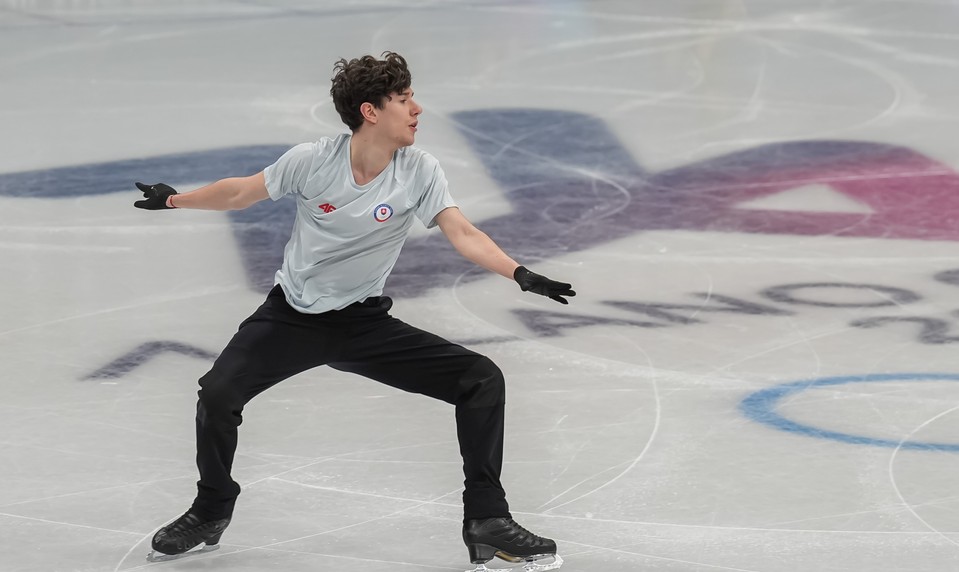 Adama HAGARU čaká krátky program