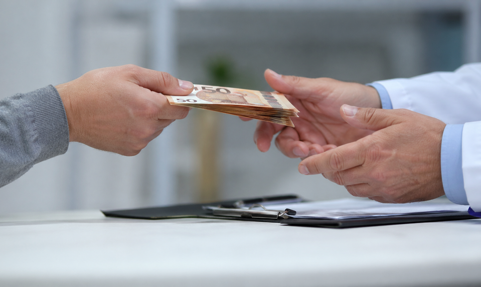 Poplatky u lekárov rastú, niektorí pacienti to nezvládajú. Prídu riešenia?