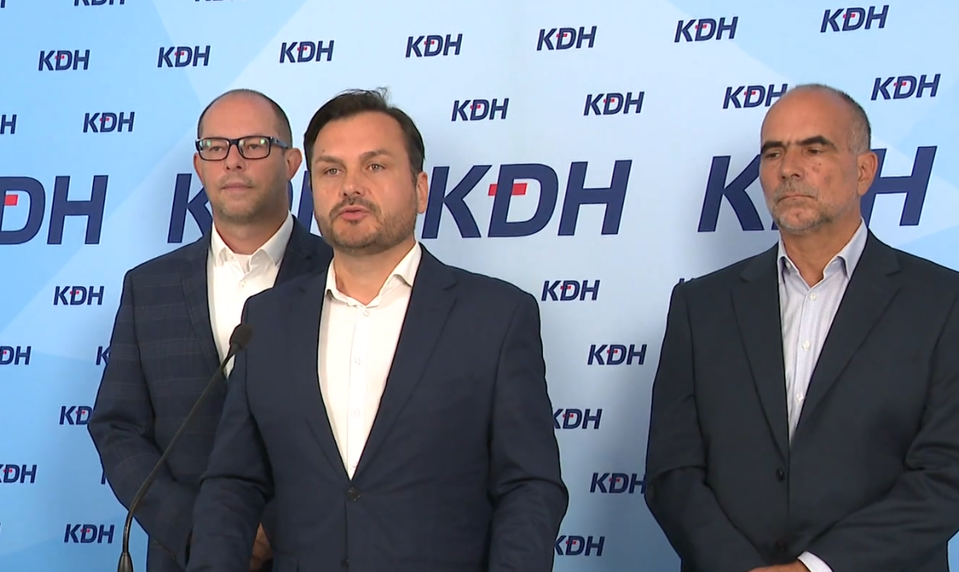 Tlačová beseda KDH o zlúčení zdravotných poisťovní