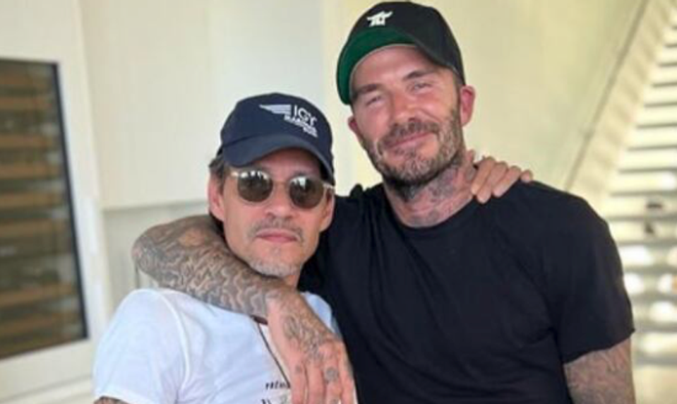 Slávny spevák spojený s TRAPASOM na Brooklynovej svadbe, konečne prehovoril! TAKTO to bolo!