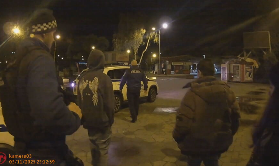 Štvorica detí ušla z domu a našli útočisko na stanici. Vrátiť sa nechcú, prosia o detský domov