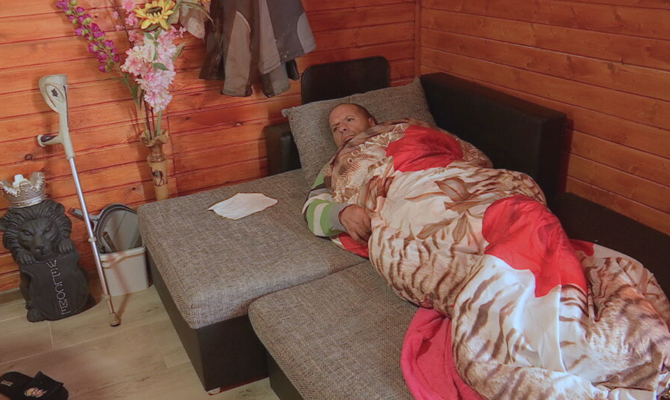 Muž po porážke sa nemal kam vrátiť. Na umiestnenie do zariadenia je potrebný posudok