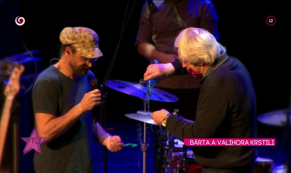 BÁRTA A VALIHORA KRSTILI