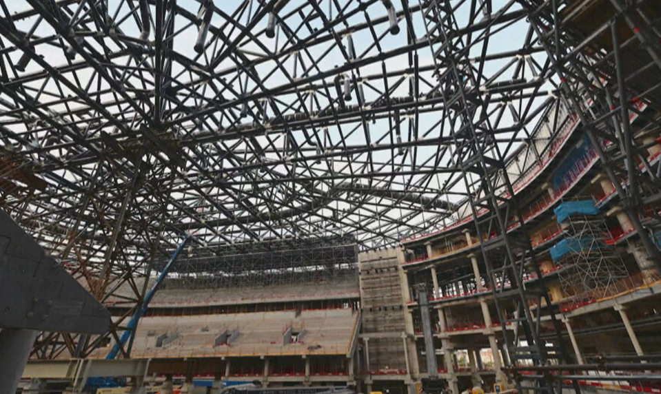 Zimné olympijské hry: Stihne sa dokončiť hokejový štadión včas?