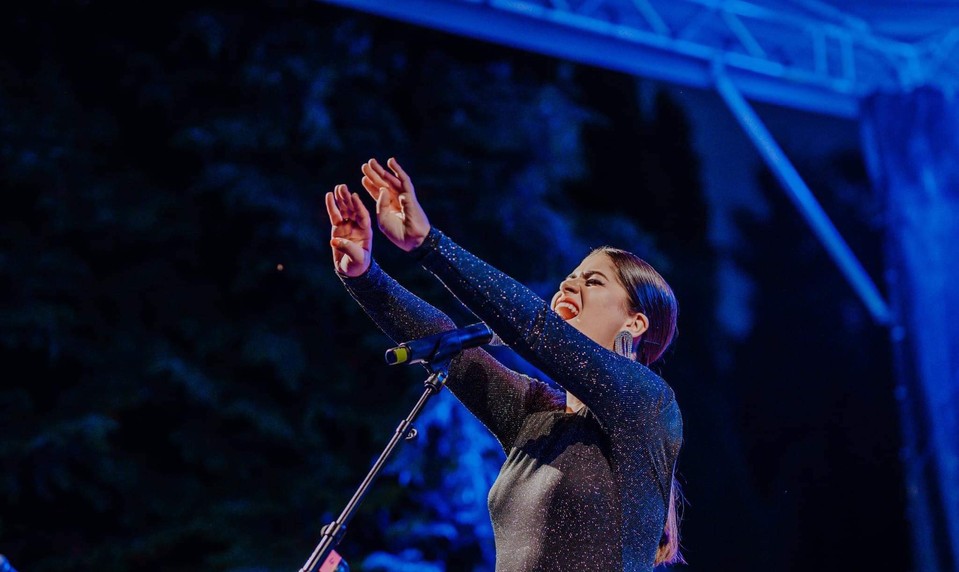 Šarköziovci budú starí rodičia. Ich jediná dcéra VANESSA je tehotná