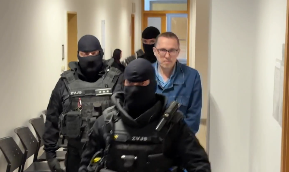 Šesť obetí vrátane tehotnej ženy a osemmesačného dieťaťa. Vrah z masakru na Vajnorskej žiada už štvrtý raz o slobodu