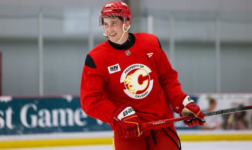 HONZEK prvýkrát trénoval po zranení, do zostavy Calgary sa nevráti