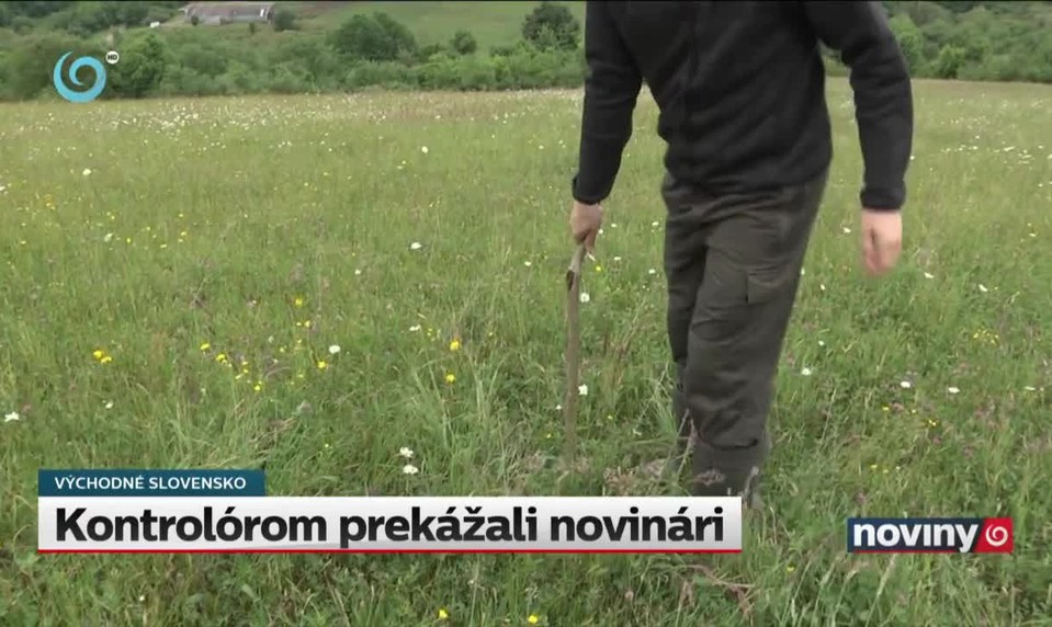 Kontrolórom prekážali novinári