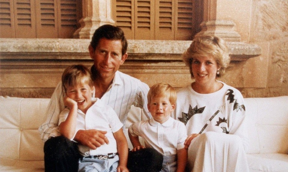 Rozdelí kráľovských bratov definitívne ich zosnulá matka? Harry má TENTO plán s menom princeznej Diany!