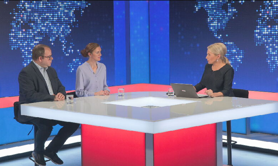 Politický súhrn 24: Smer opäť rieši Hlas, "slayáda" a opozičná kondícia