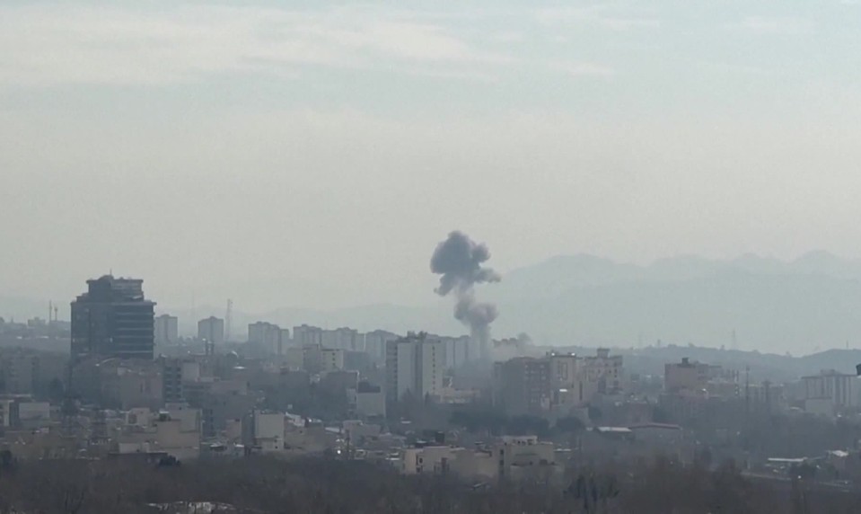 ONLINE: Irán uviedol, že útoky budú pokračovať na tie susedné krajiny, ktoré pomáhajú nepriateľovi