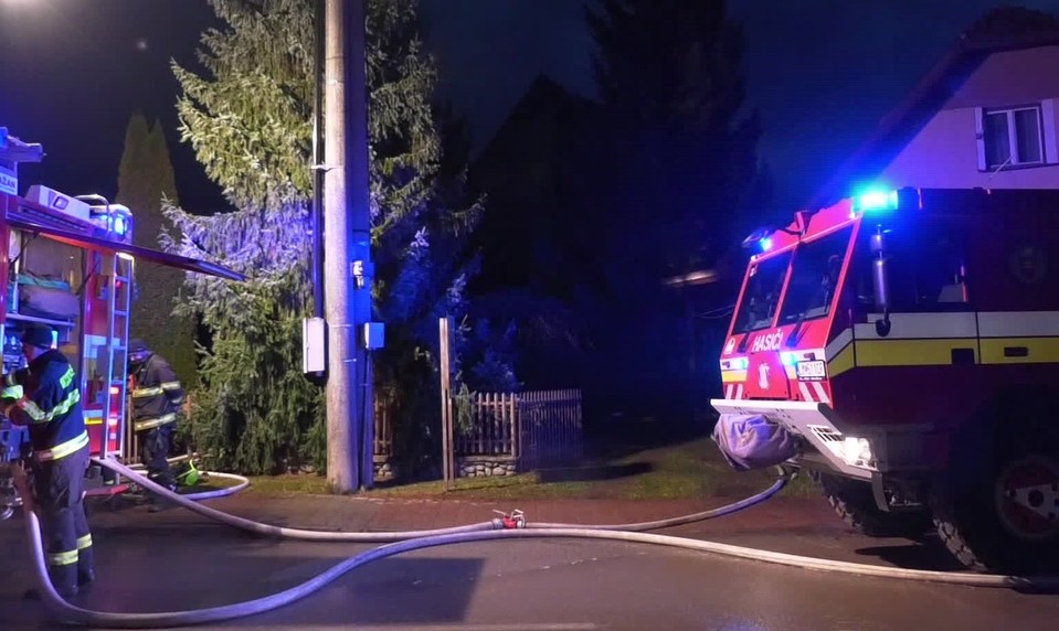 Tragédia v Smrečanoch: 65-ročná žena zomrela po požiari rodinného domu