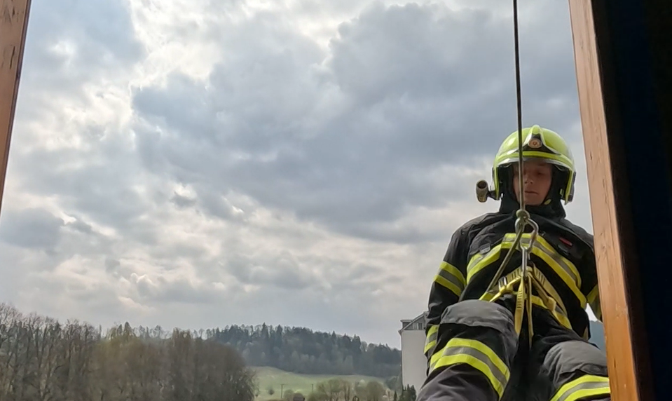 Oheň pod lupou: Takto vyzerá výcvik hasičov