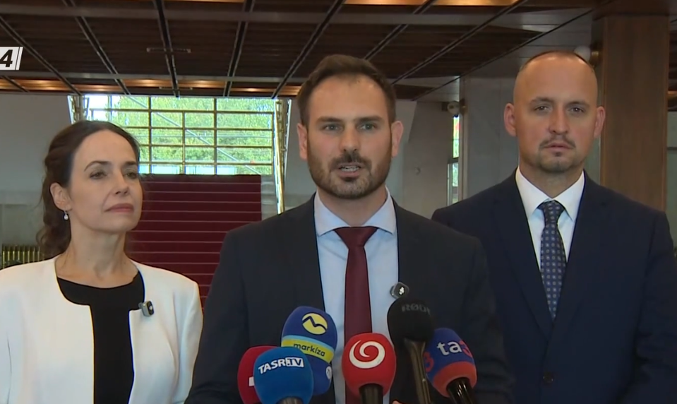 Tlačová beseda strany KDH o cenách palív