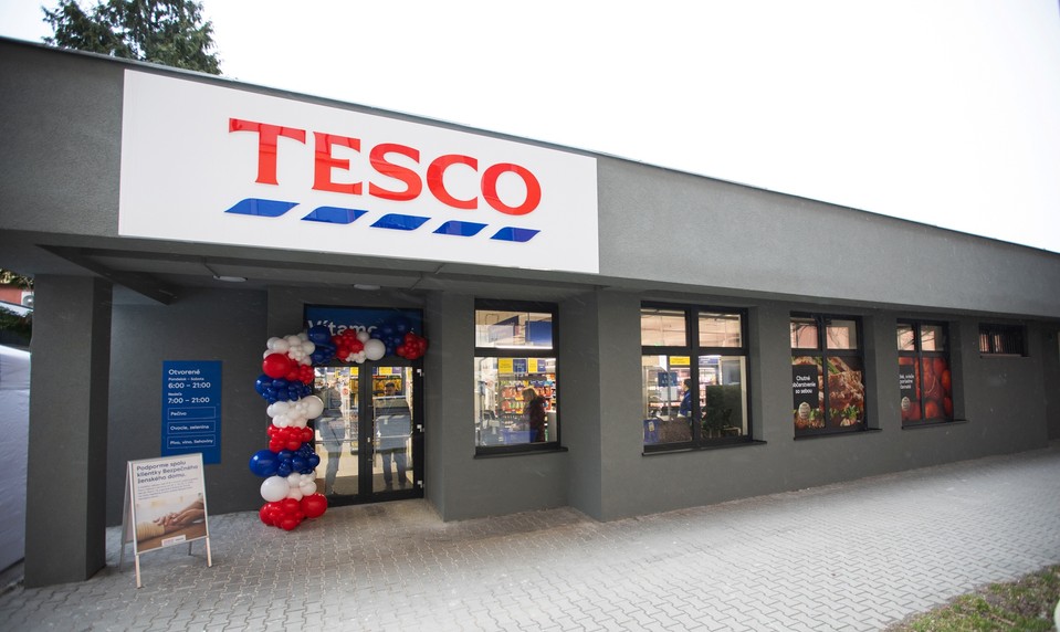 Tesco rozširuje sieť predajní a otvára nový supermarket v bratislavskej Petržalke. Podporí aj miestnu komunitu