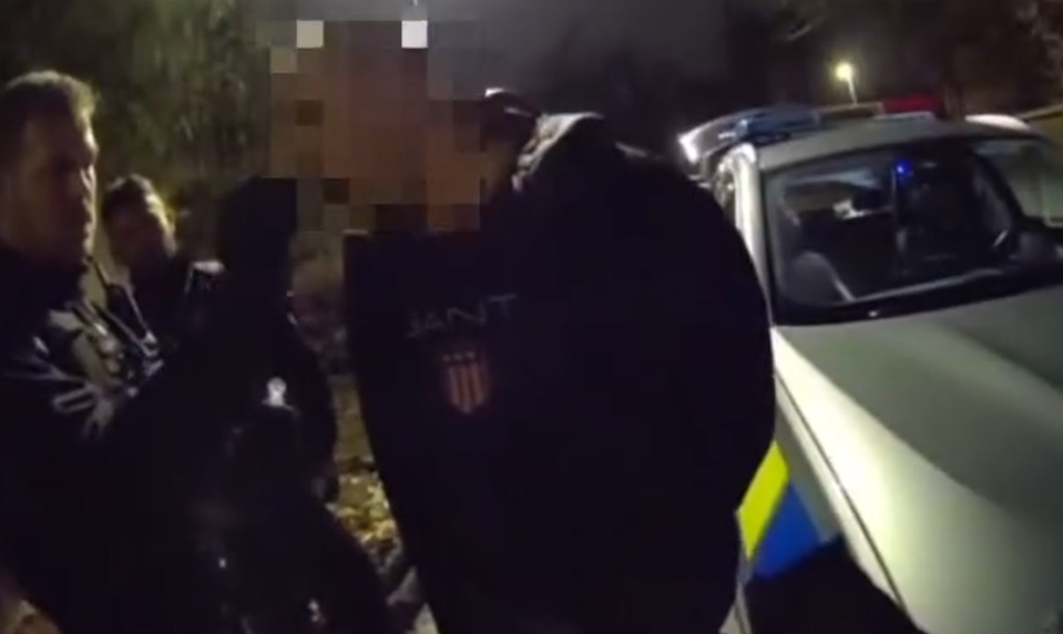 Ignoroval výzvy a ohrozoval chodcov. Polícia naháňala po Bratislave muža s tromi zákazmi šoférovania