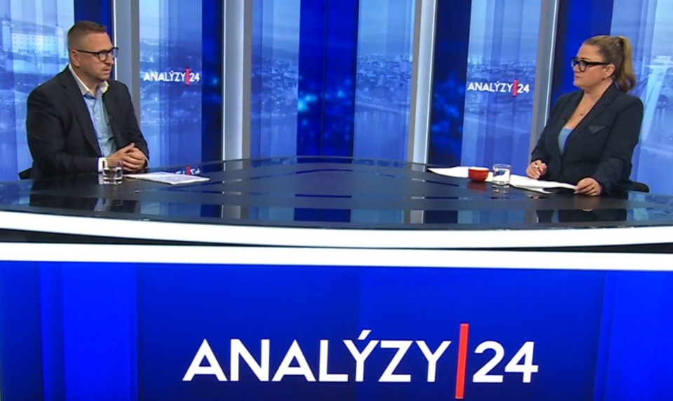 Analýzy 24: Šimečka nie je dobrým lídrom pre vnútrostranícku prácu, tvrdí vylúčený člen PS Pekár