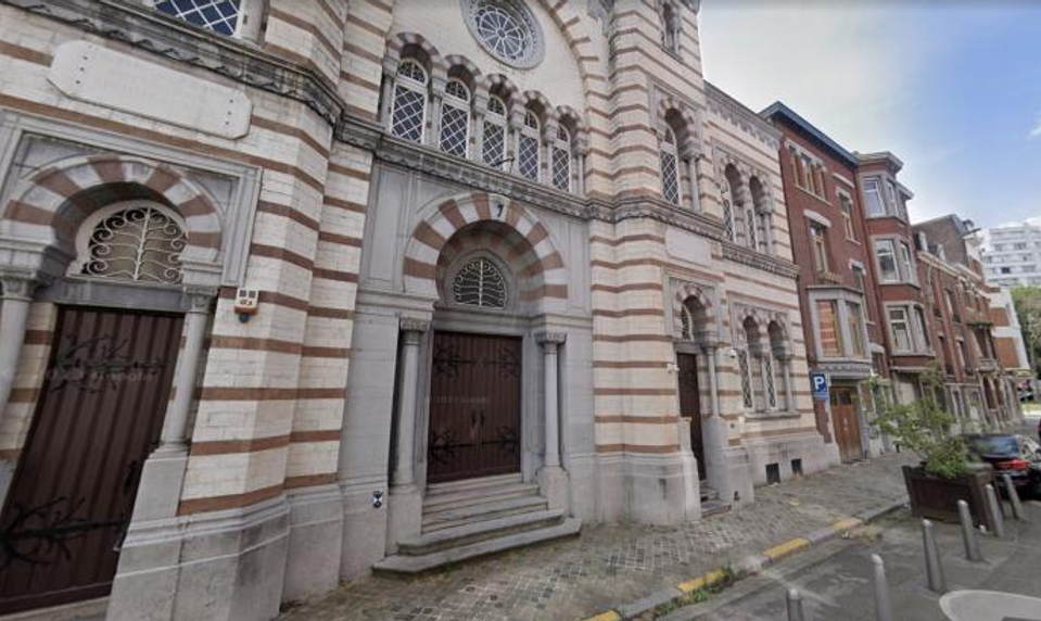 Výbuch v Belgicku poškodil synagógu a rozbil okná domov. Príčina nie je známa