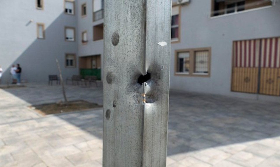 V Španielsku zavraždili maskovaní strelci tehotnú ženu, jej matku a 16-ročného chlapca